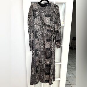 Barelli Black Grey Cream V-Neck Long Sleeve Wrap Gown Dress Size 6 Small S NWT